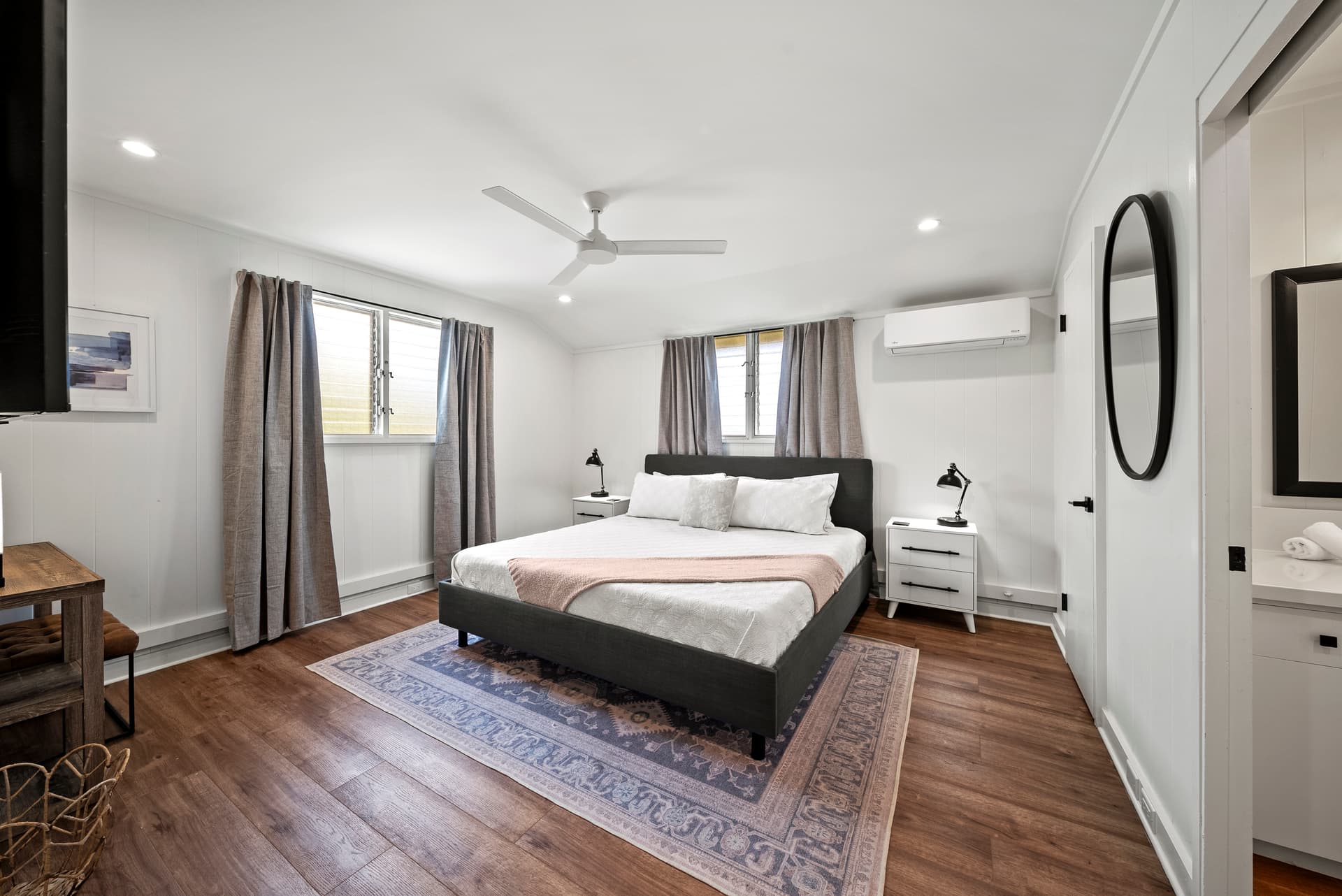 Honolulu Beachfront Retreat - Image 27