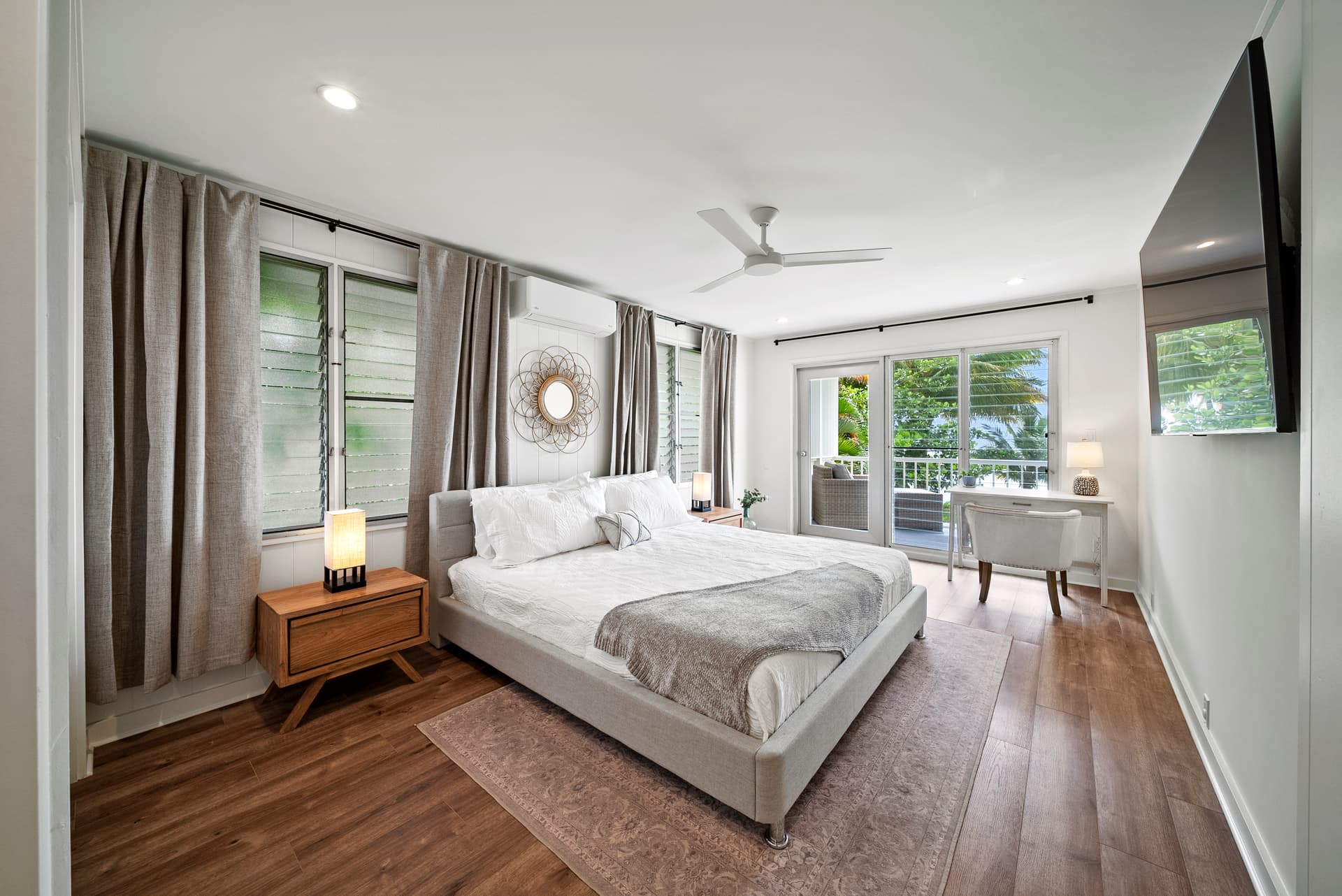 Honolulu Beachfront Retreat - Image 34