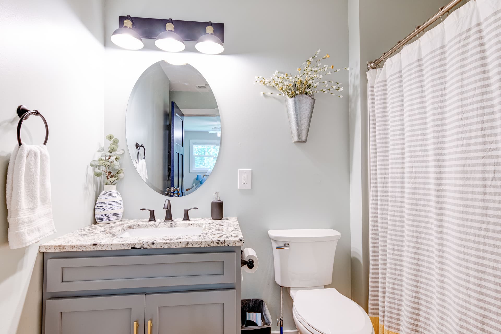 Hoopers Creek Cottage - Image 8