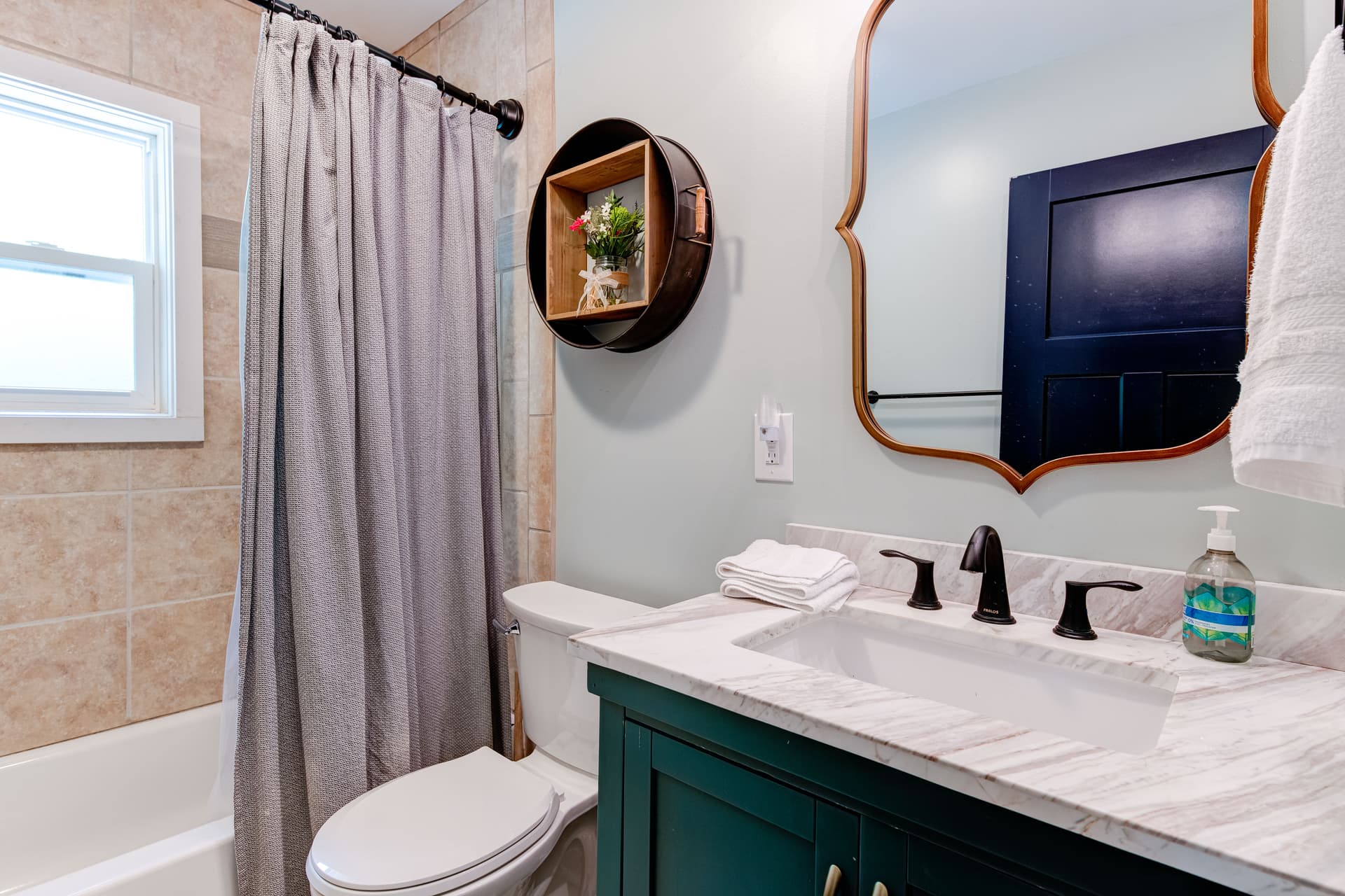 Hoopers Creek Cottage - Image 11