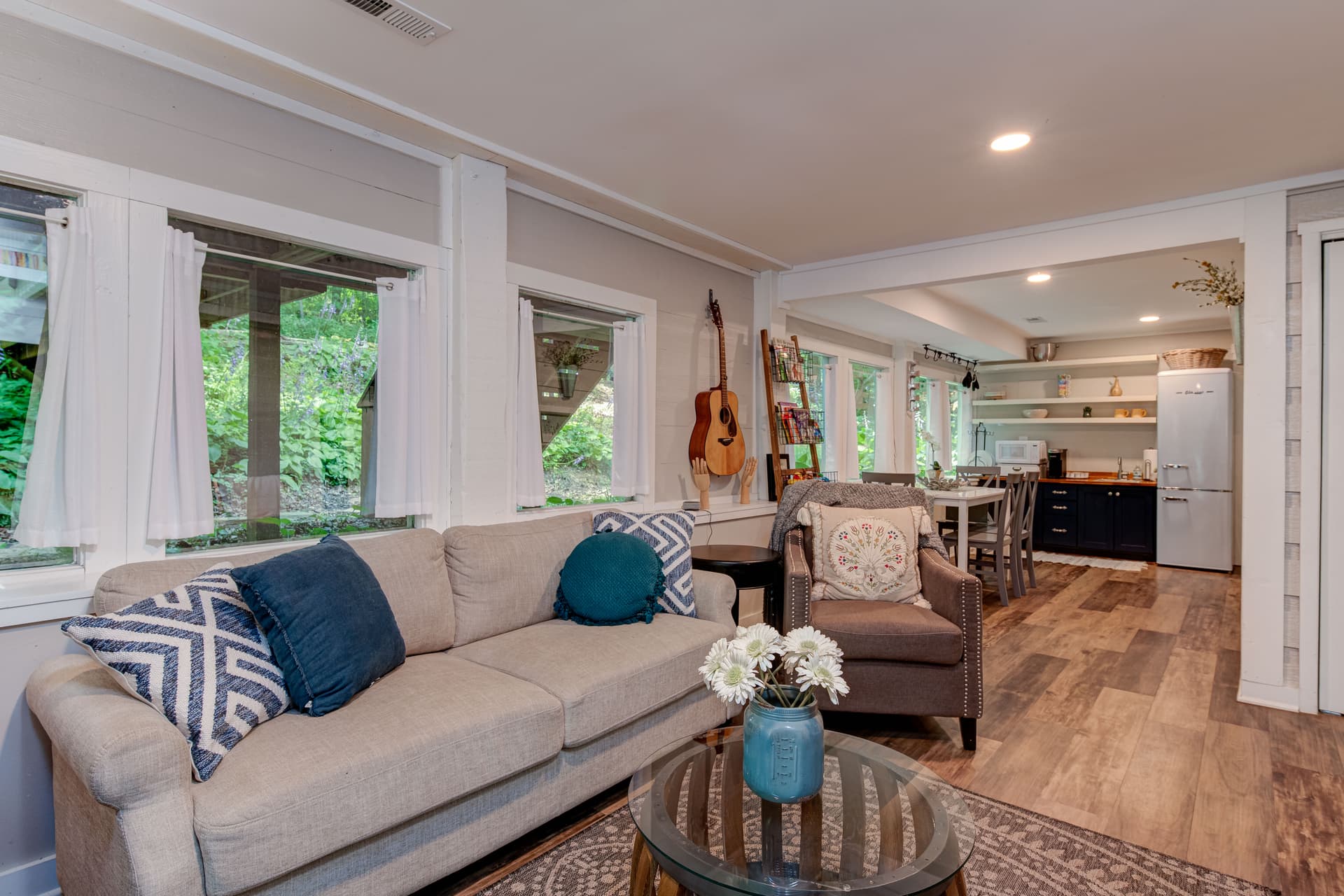 Hoopers Creek Cottage - Image 14