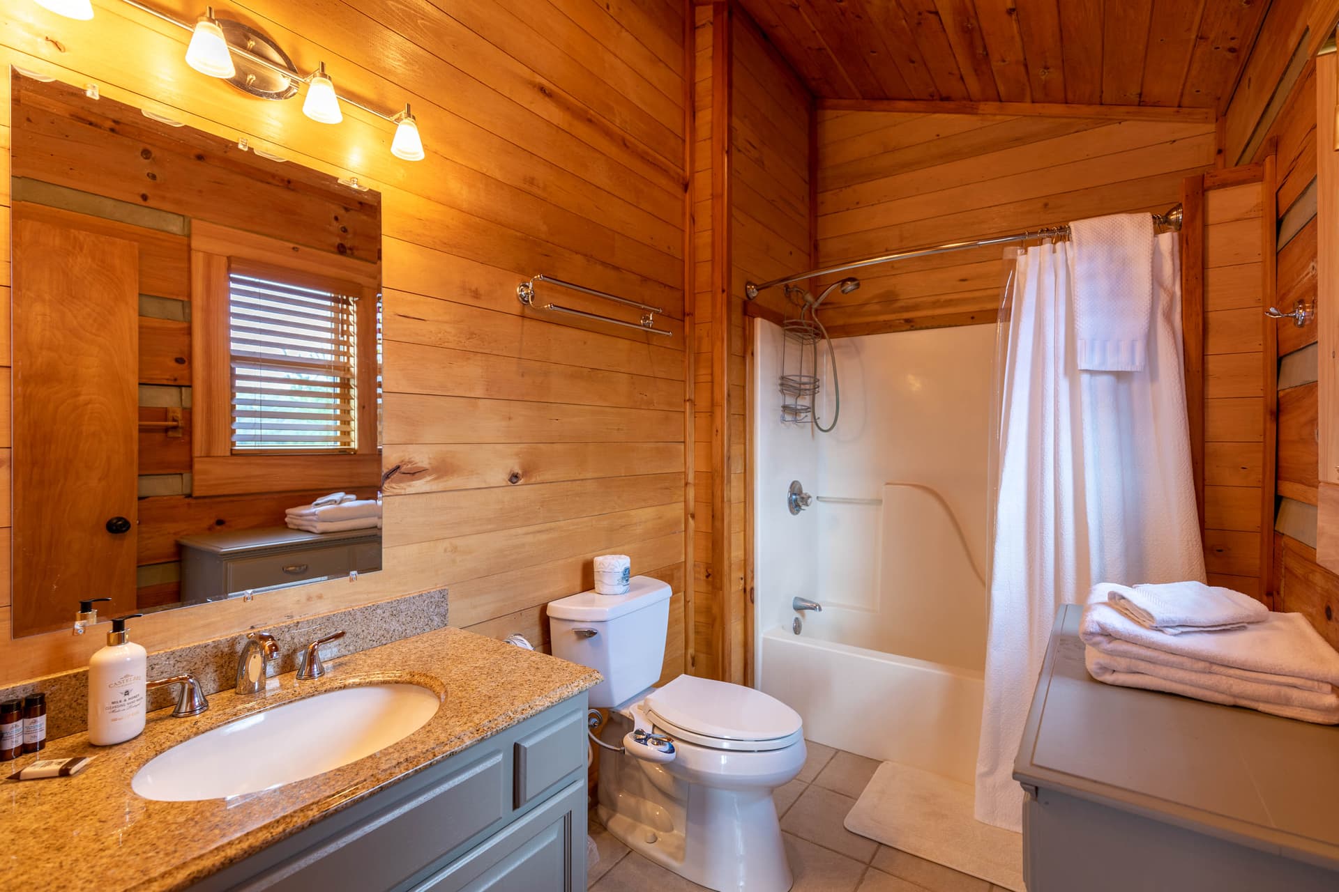 Horse Valley Lodge - Image 9