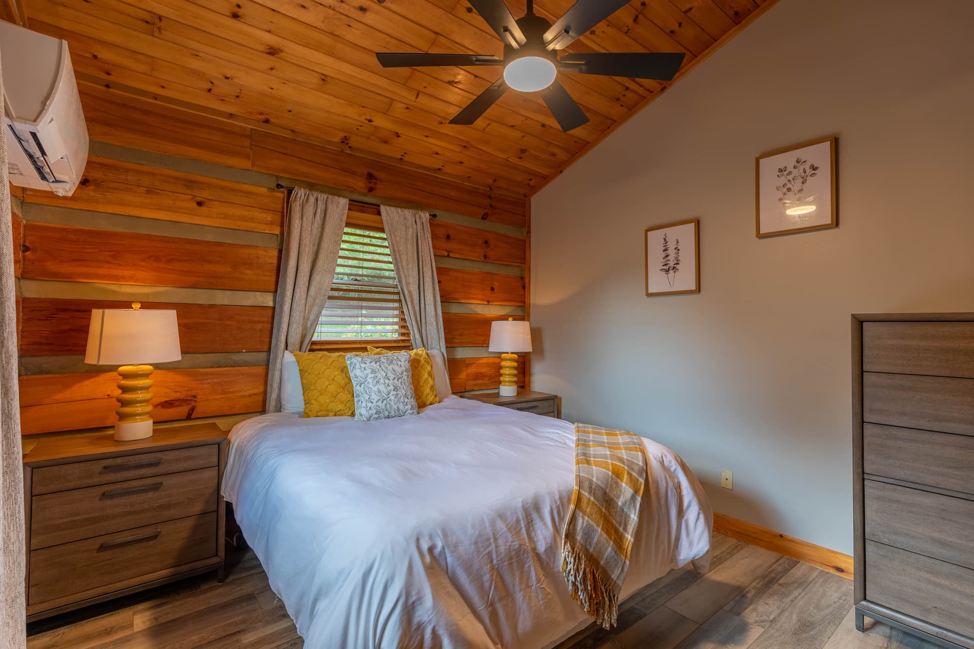 Horse Valley Lodge - Image 10