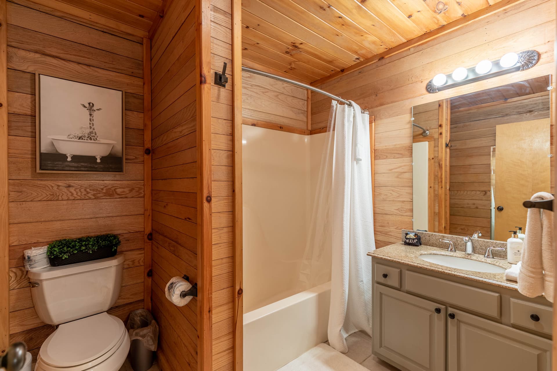 Horse Valley Lodge - Image 14