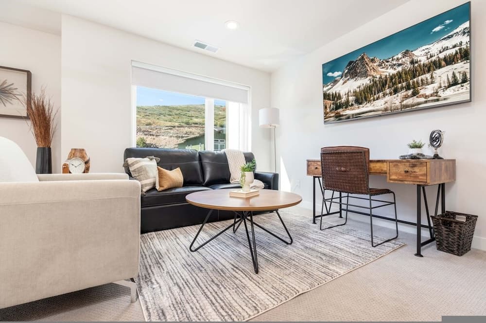 Summit Escape - Image 20