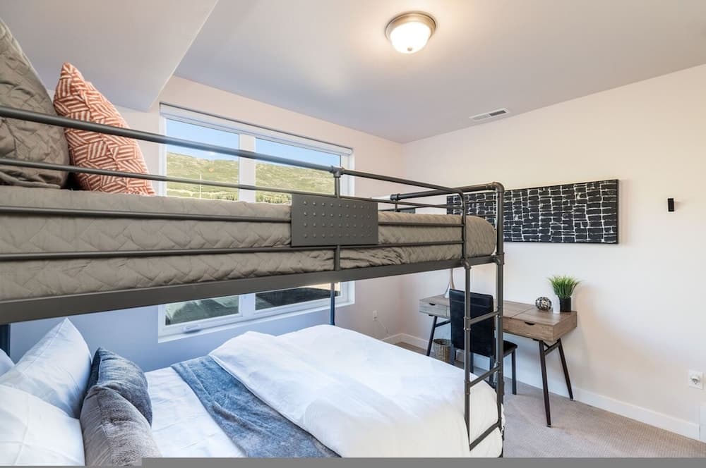 Summit Escape - Image 21