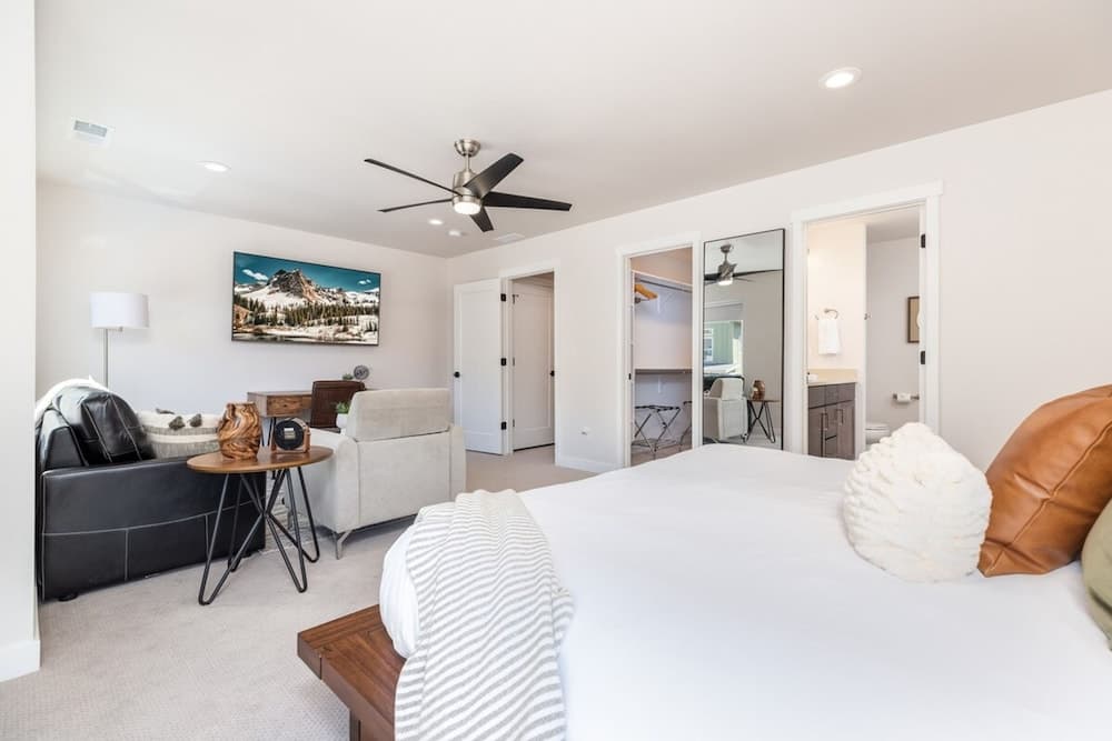 Summit Escape - Image 23