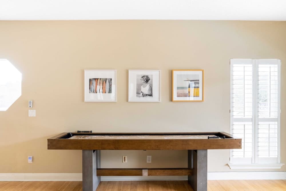 Hourglass - Image 20