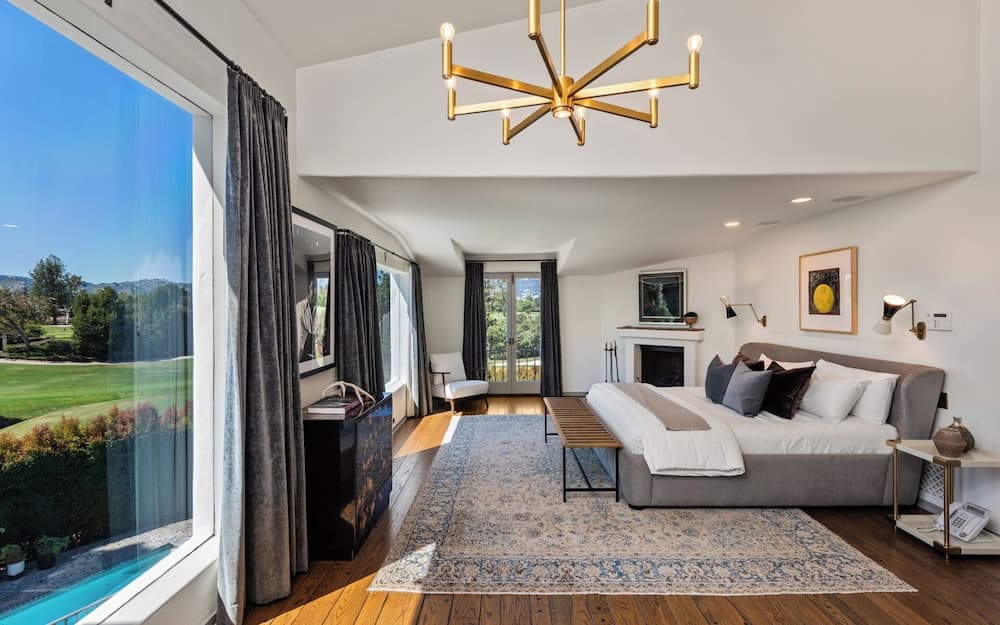 Howard Hughes Estate - Image 8