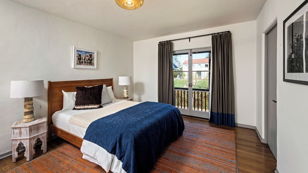 Howard Hughes Estate - Image 12