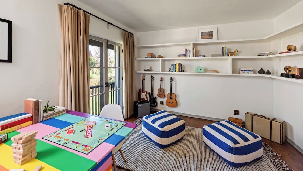 Howard Hughes Estate - Image 42