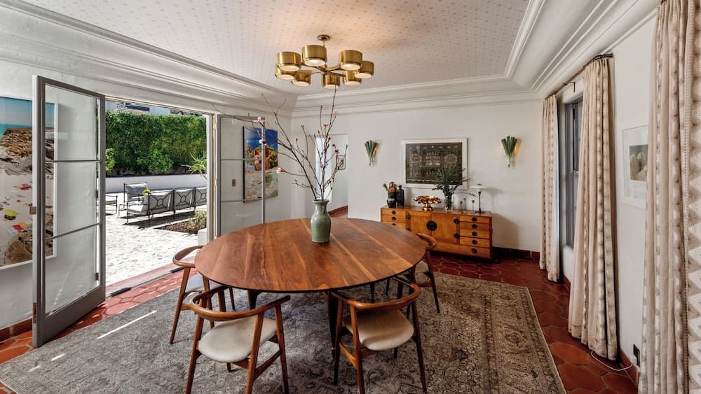 Howard Hughes Estate - Image 45