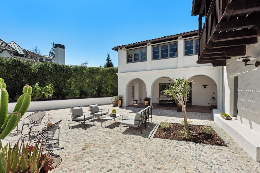 Howard Hughes Estate - Image 74