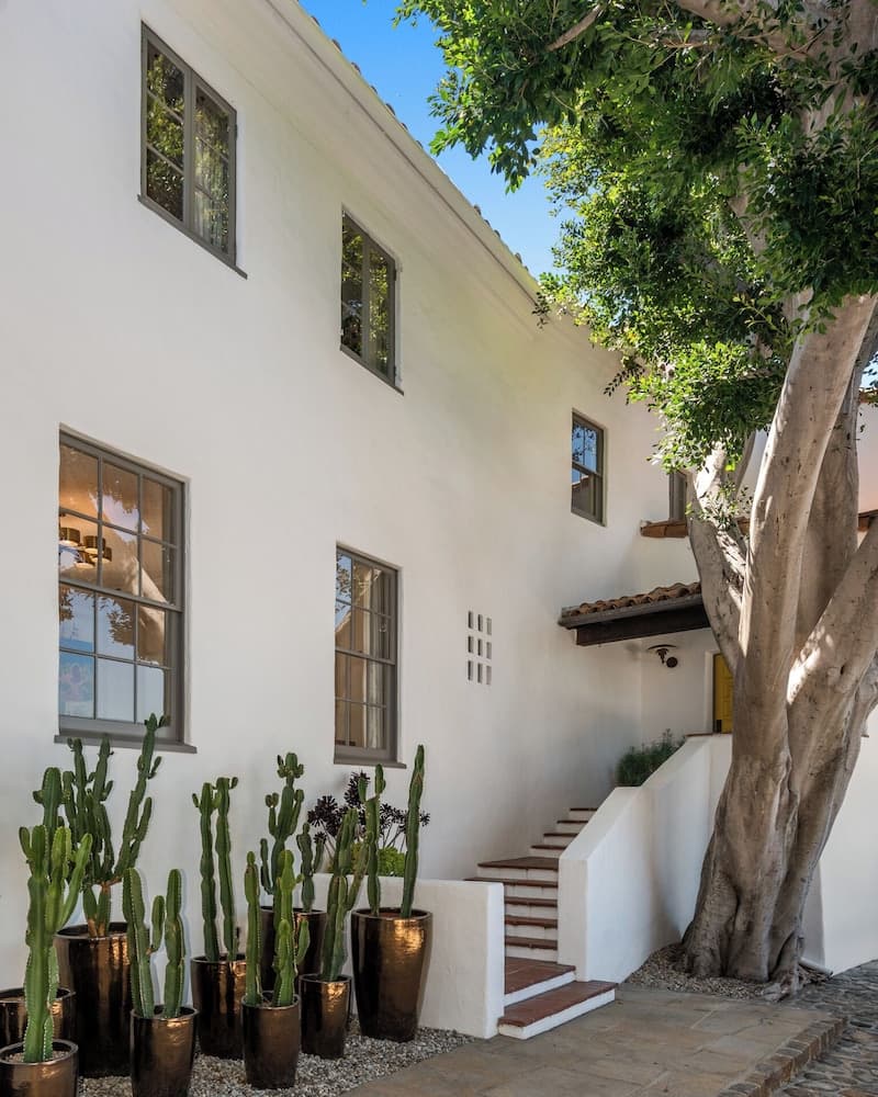 Howard Hughes Estate - Image 76