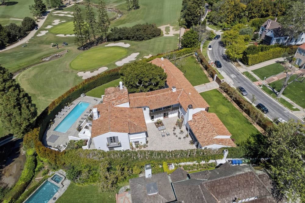 Howard Hughes Estate - Image 90