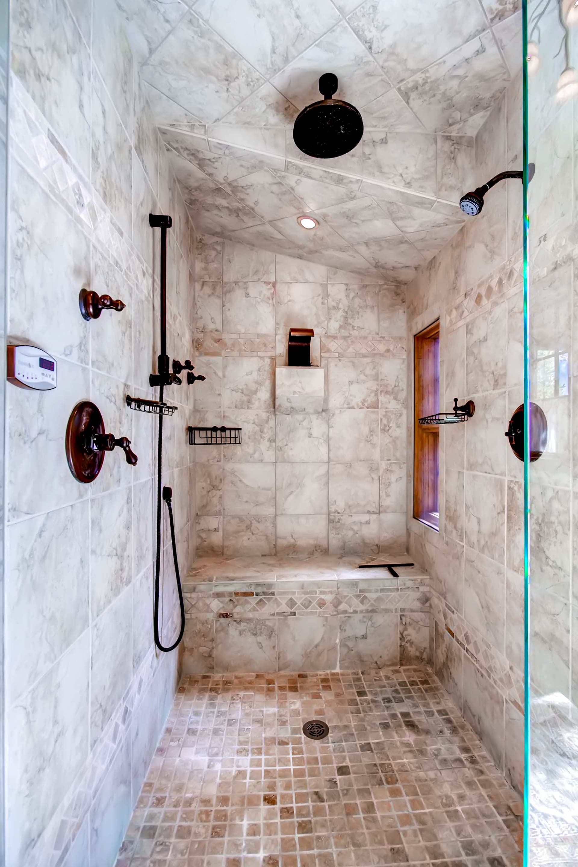 Hatari Lodge - Image 19