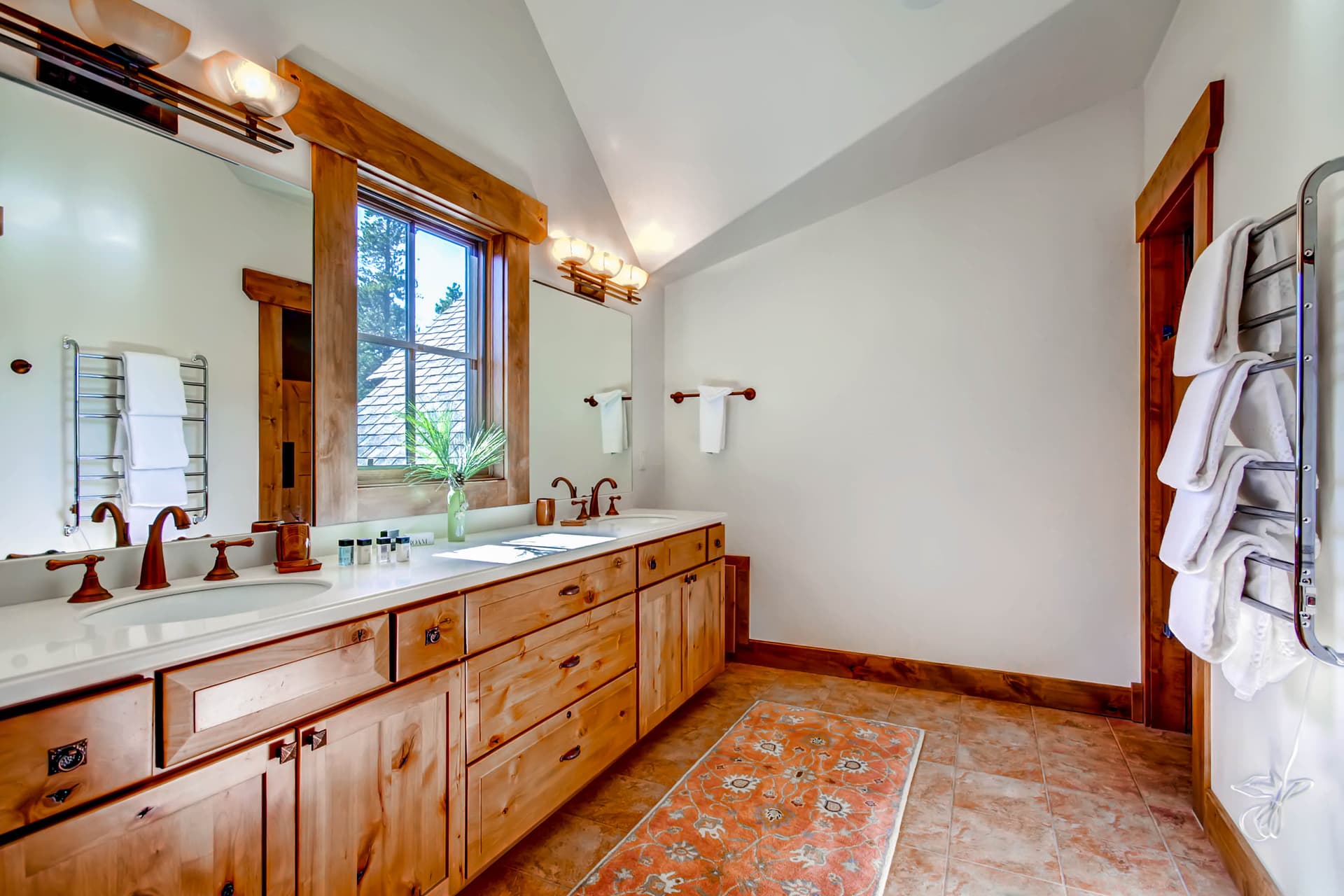 Hatari Lodge - Image 23