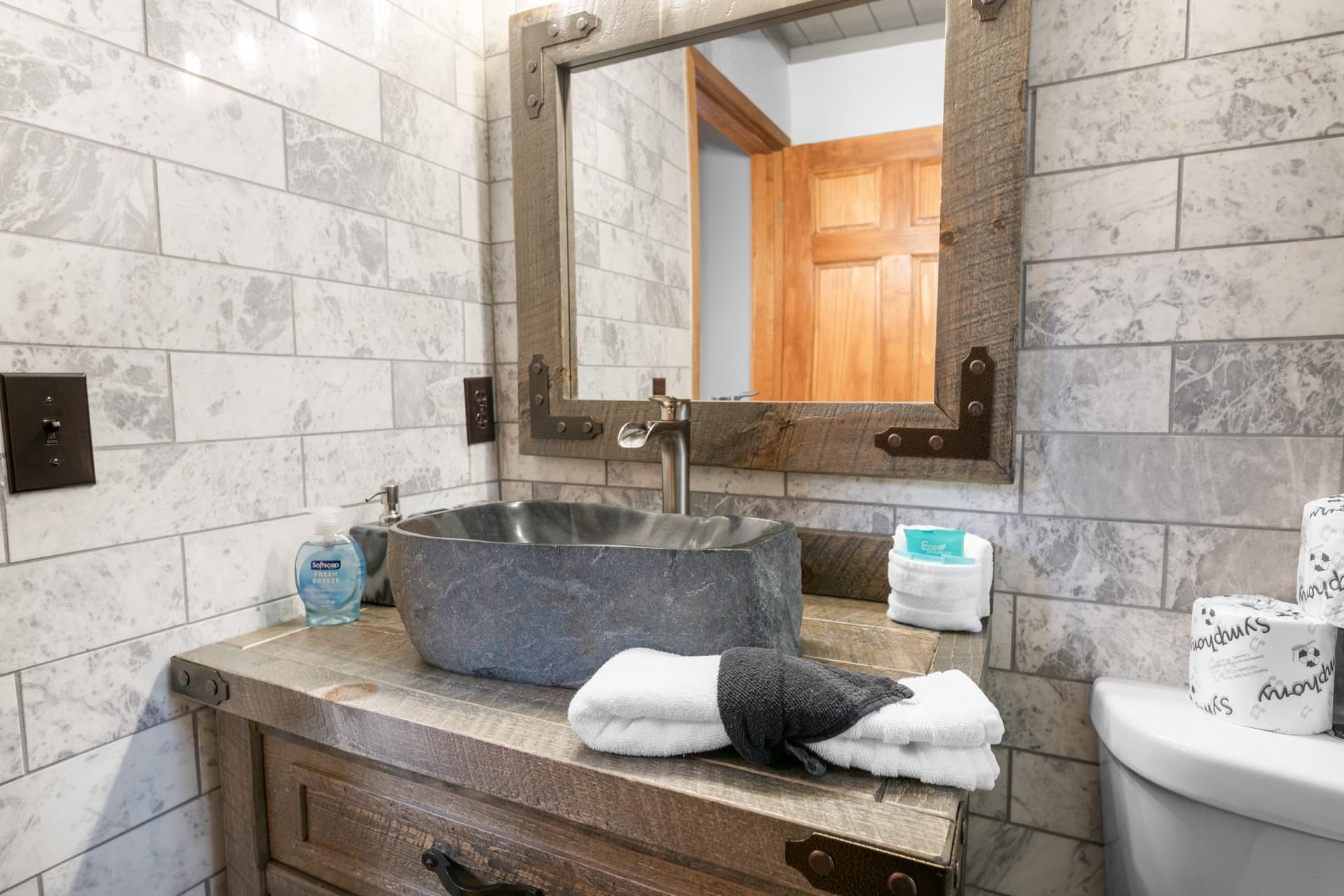 Hunter's House - Image 16