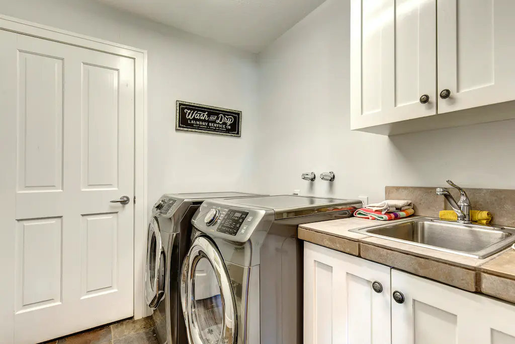 Glamorous Gallivan Place - Image 27