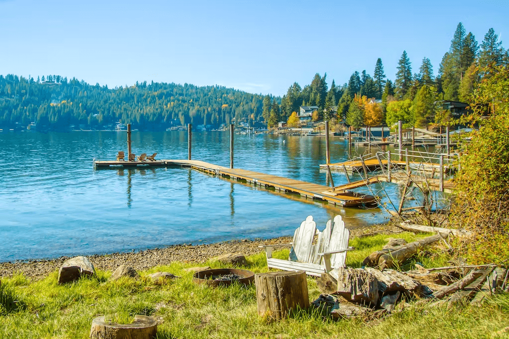 Lakefront Marvel - Image 5