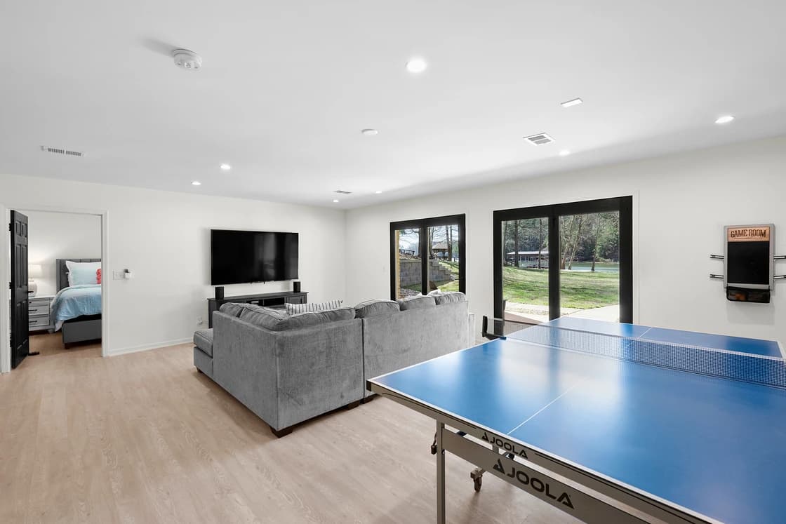 Knotty Pines - Image 35