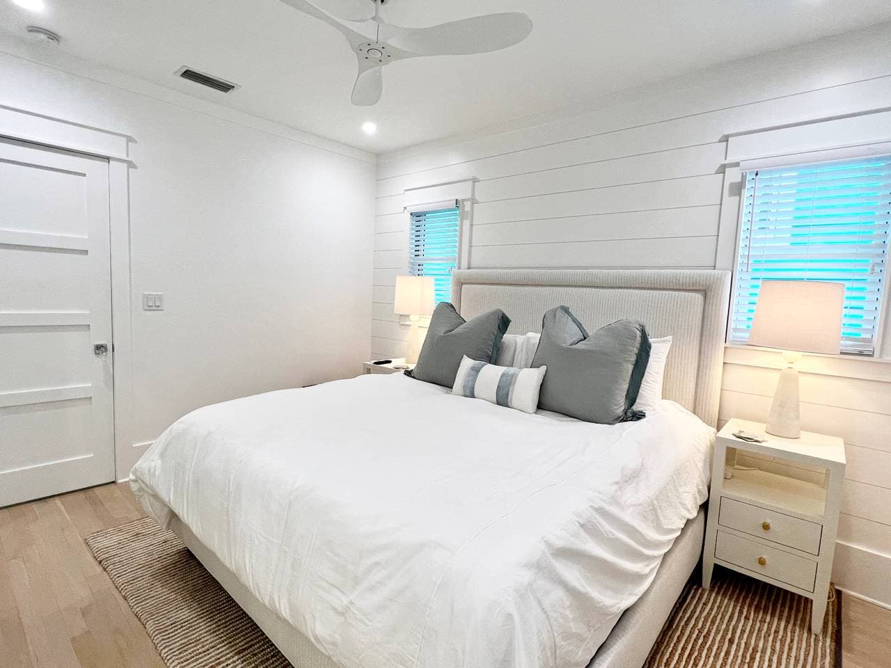 Toes in the Water Home - Image 10