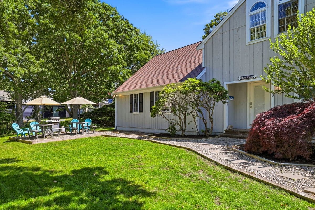 Shore House - Image 1