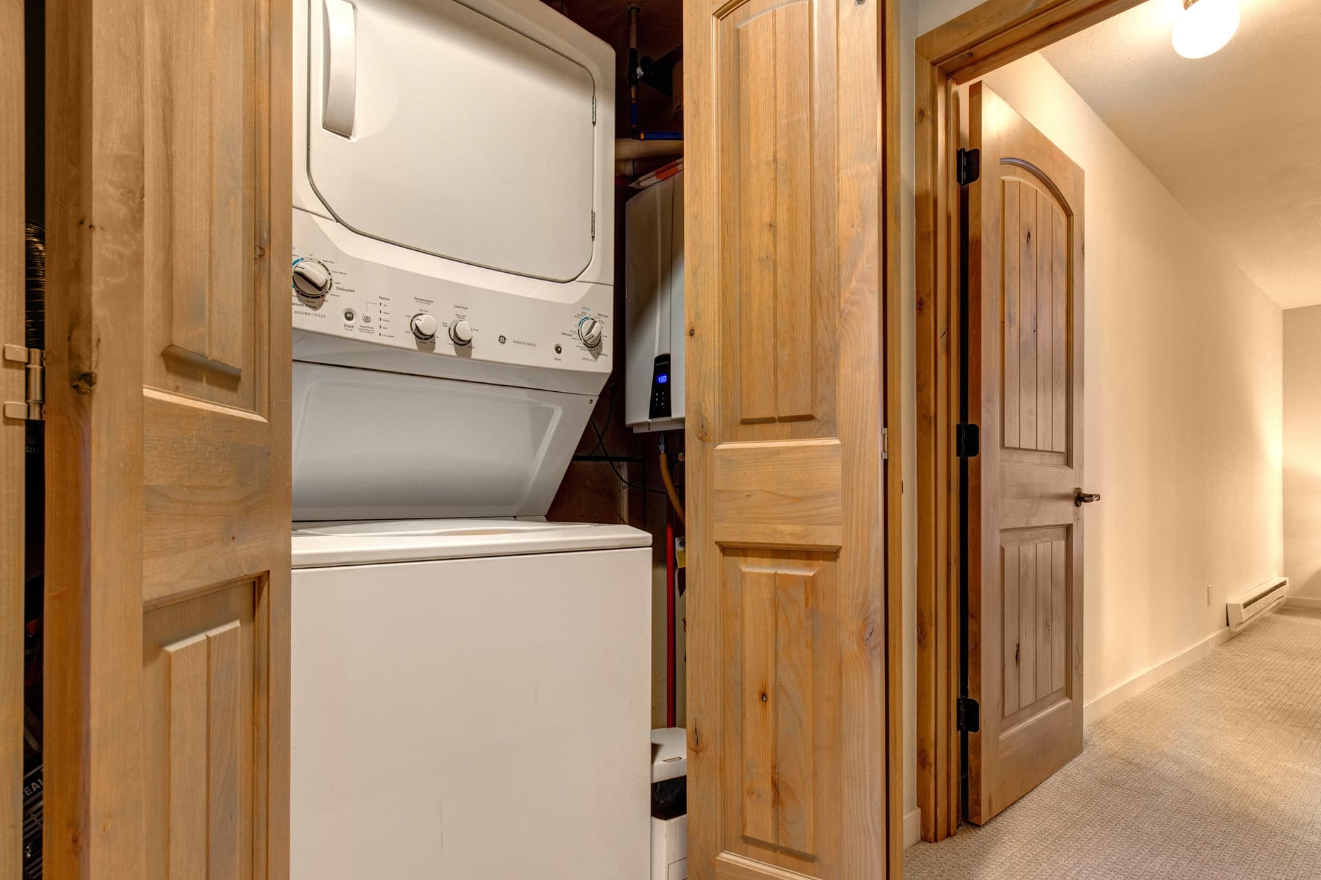 Red Pine Wonder Home - Image 26