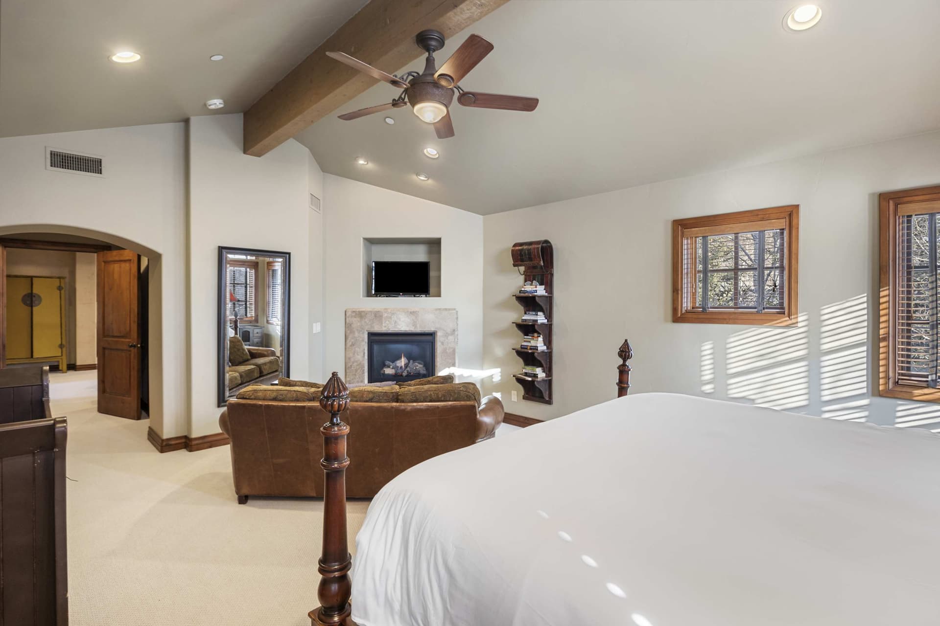 Luxury Mountain Retreat - Image 18