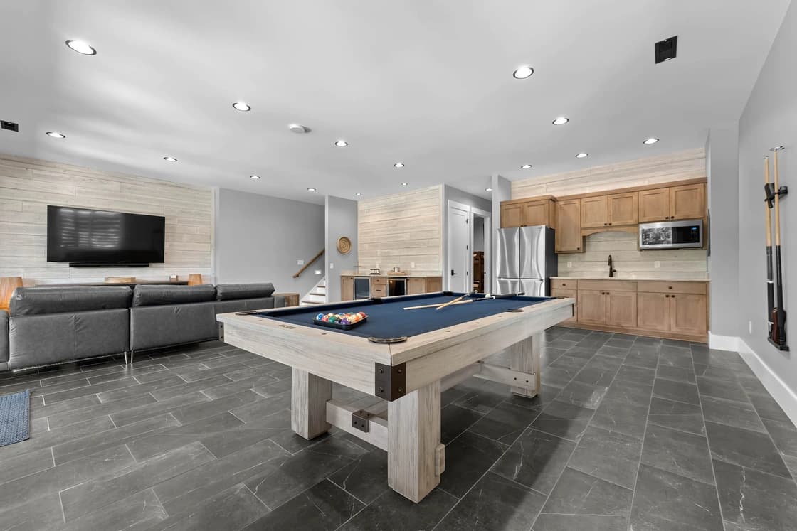 Lakefront Serenity Lodges - Image 40