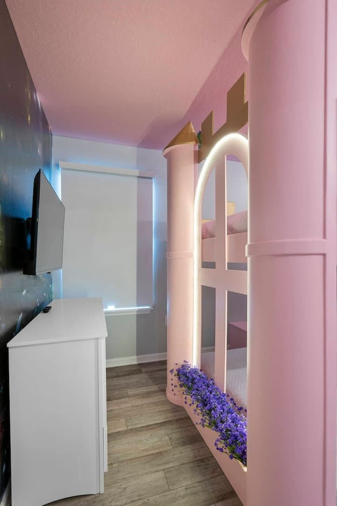 Windsor Grand Escape - Image 52