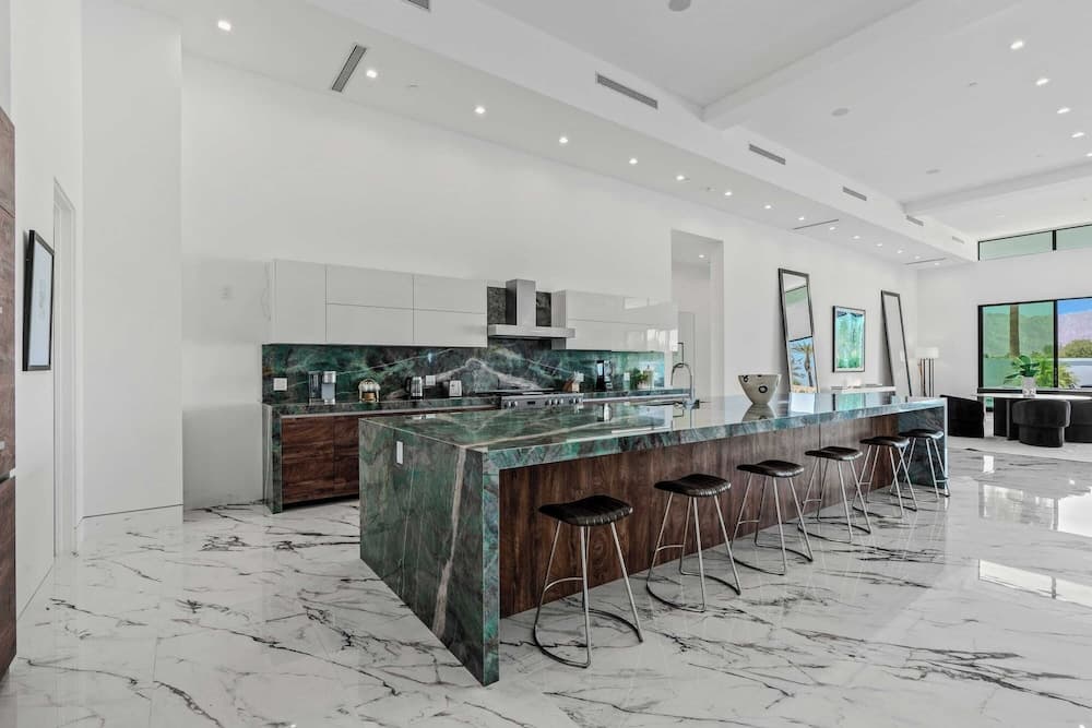 Bravo Villa #16 - Image 5