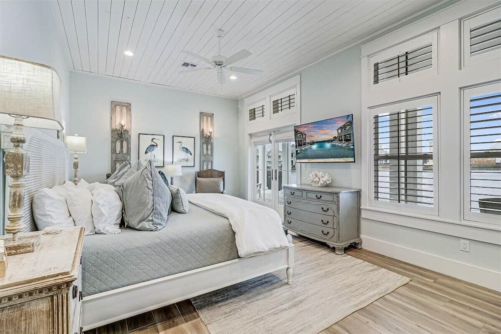 Isle Be Back #238 - Image 27