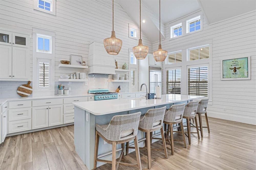 Isle Be Back #238 - Image 10