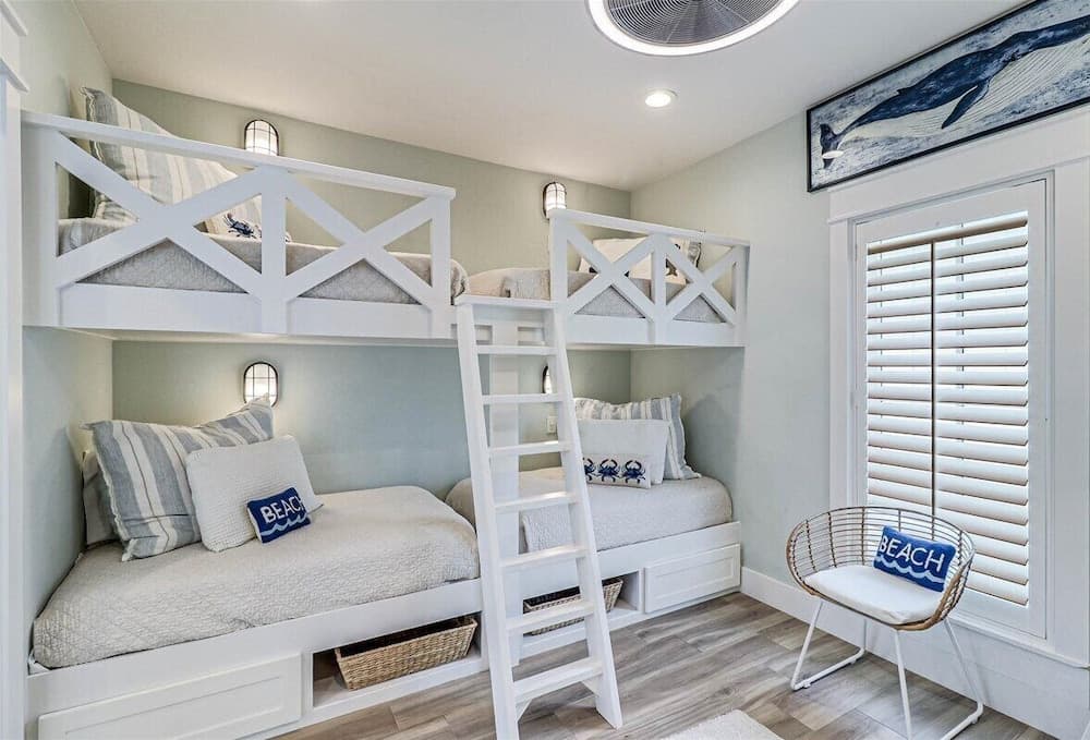 Isle Be Back #238 - Image 22