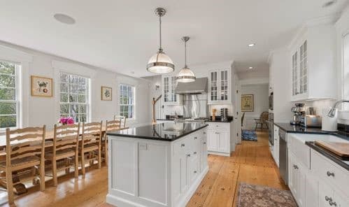 Hiawatha Manor - Image 4