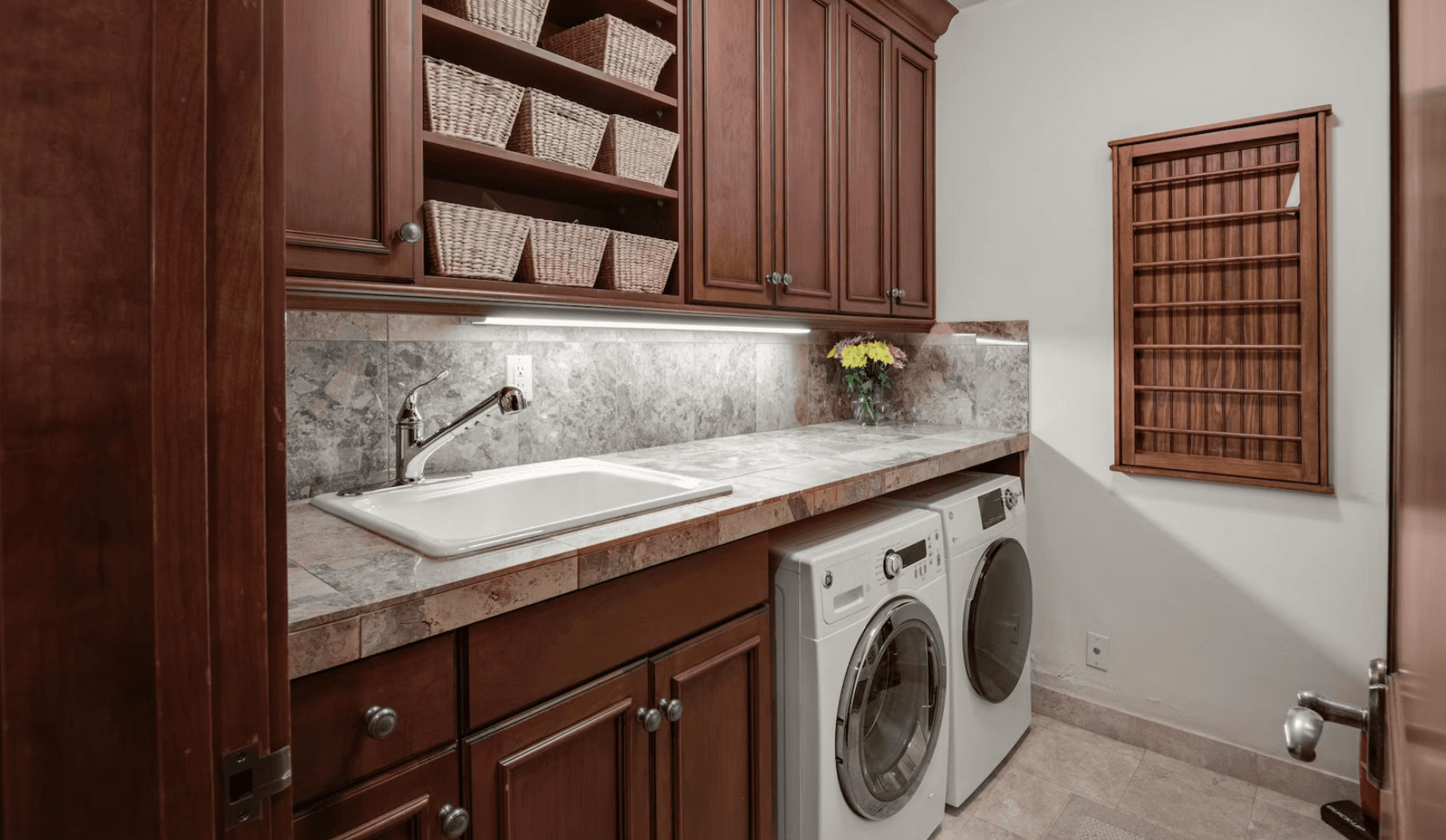 Village Walk Place - Image 21