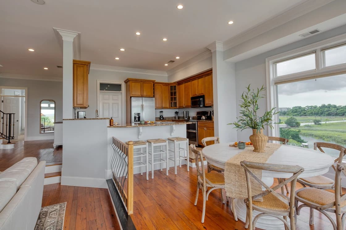 Beachwalk Villa - Image 5