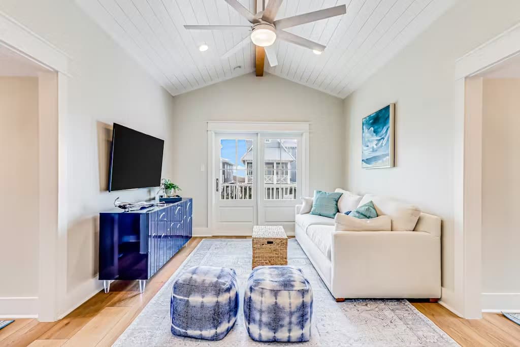 Beachin' Bungalow - Image 18