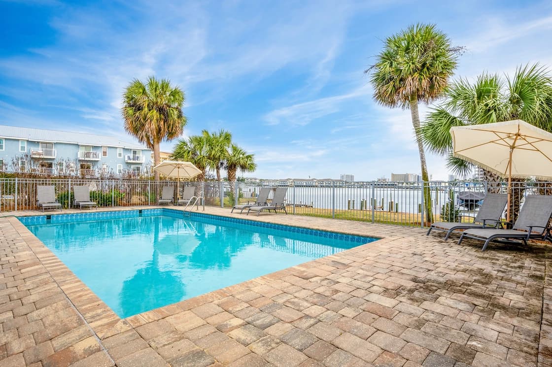 Harborside Manor - Image 2