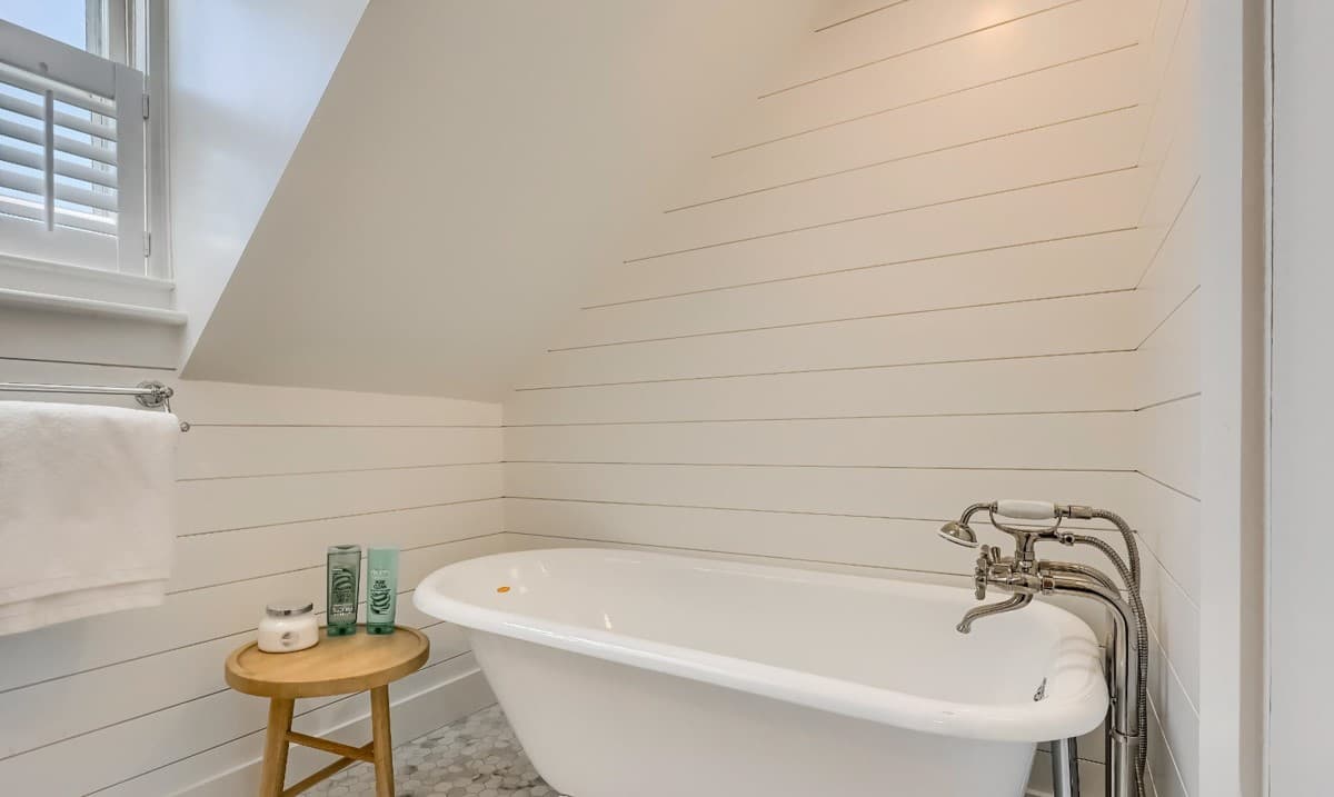 Captain Doane House - Image 27