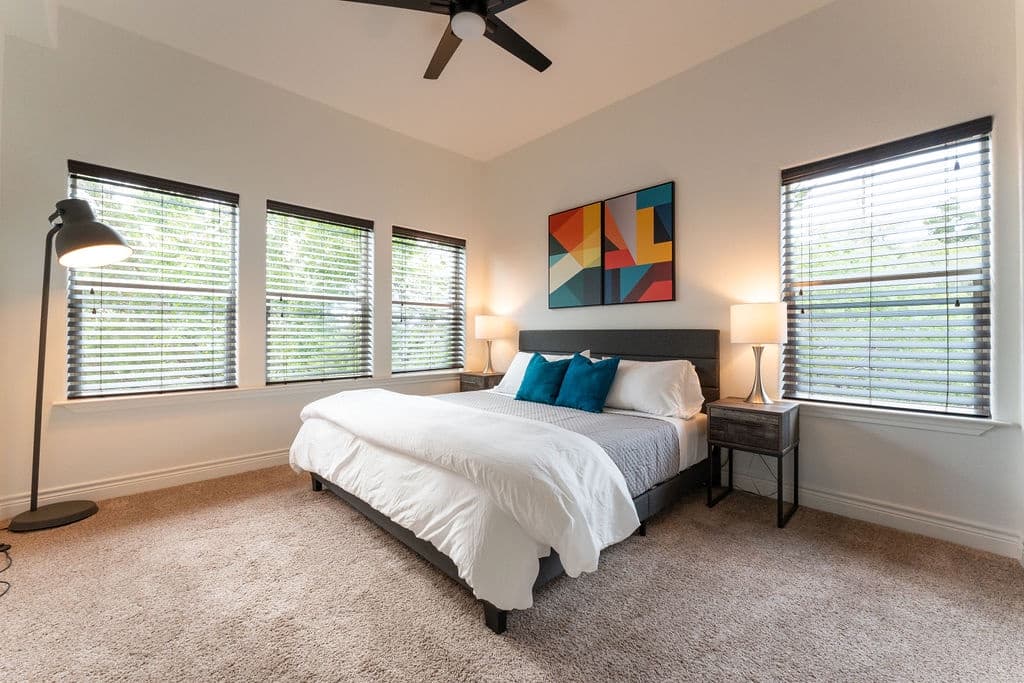 Taking in the View House - Image 25