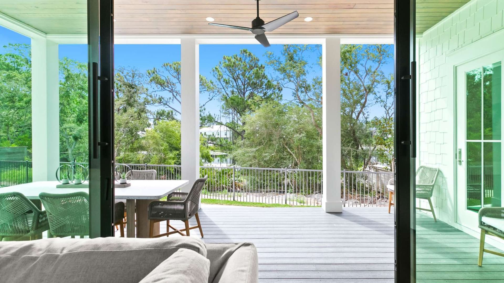 Lakeview Gulf Retreat - Image 10