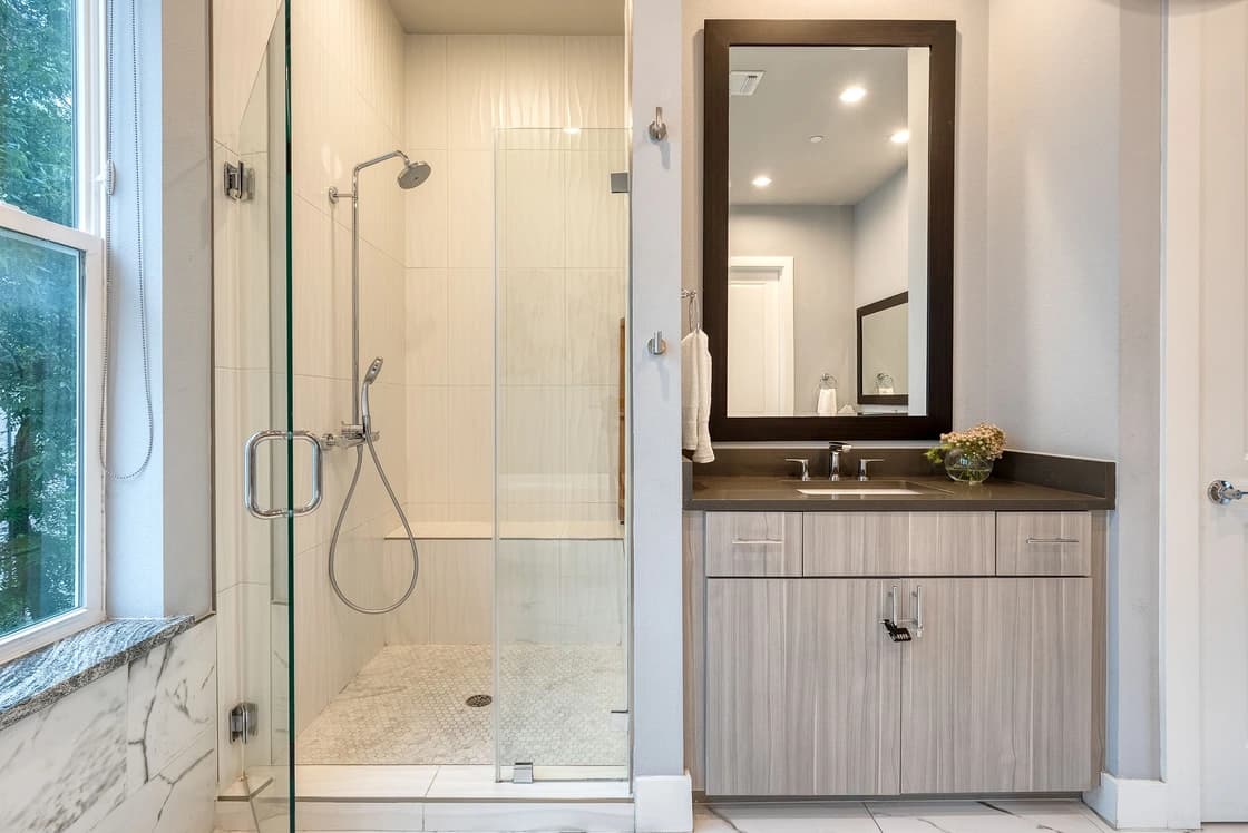 Town Lake Townhouse - Image 13