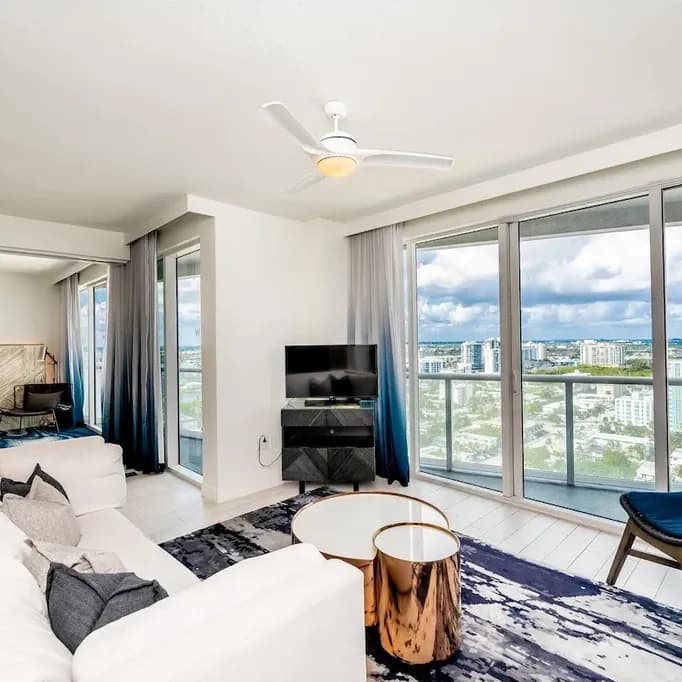 Horizon Condo #2108 - Image 1