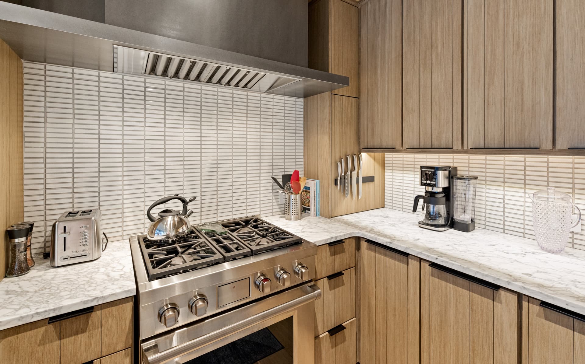 Arts District West #201 - Image 8