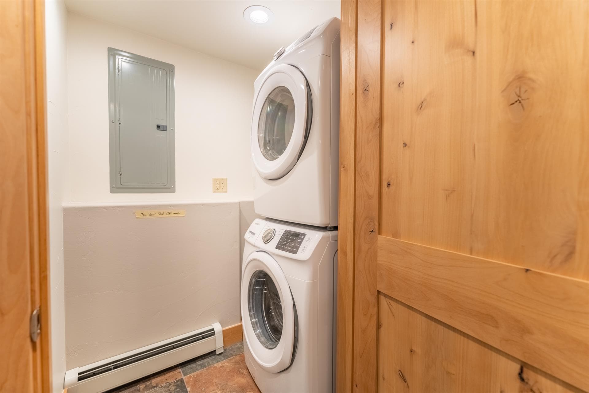 Alpine Home - Image 21