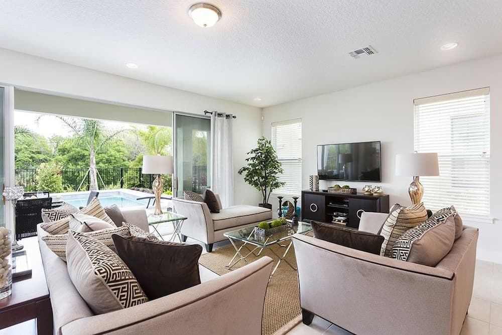 Reunion Bliss Villa - Image 4