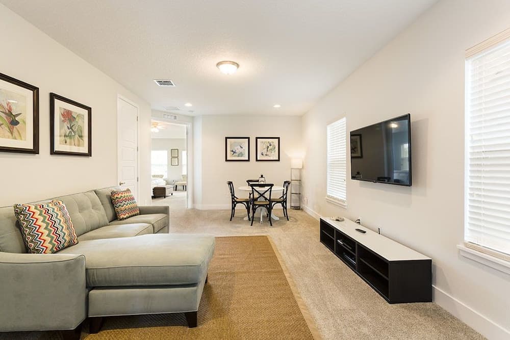 Reunion Resort Je61345 - Image 2