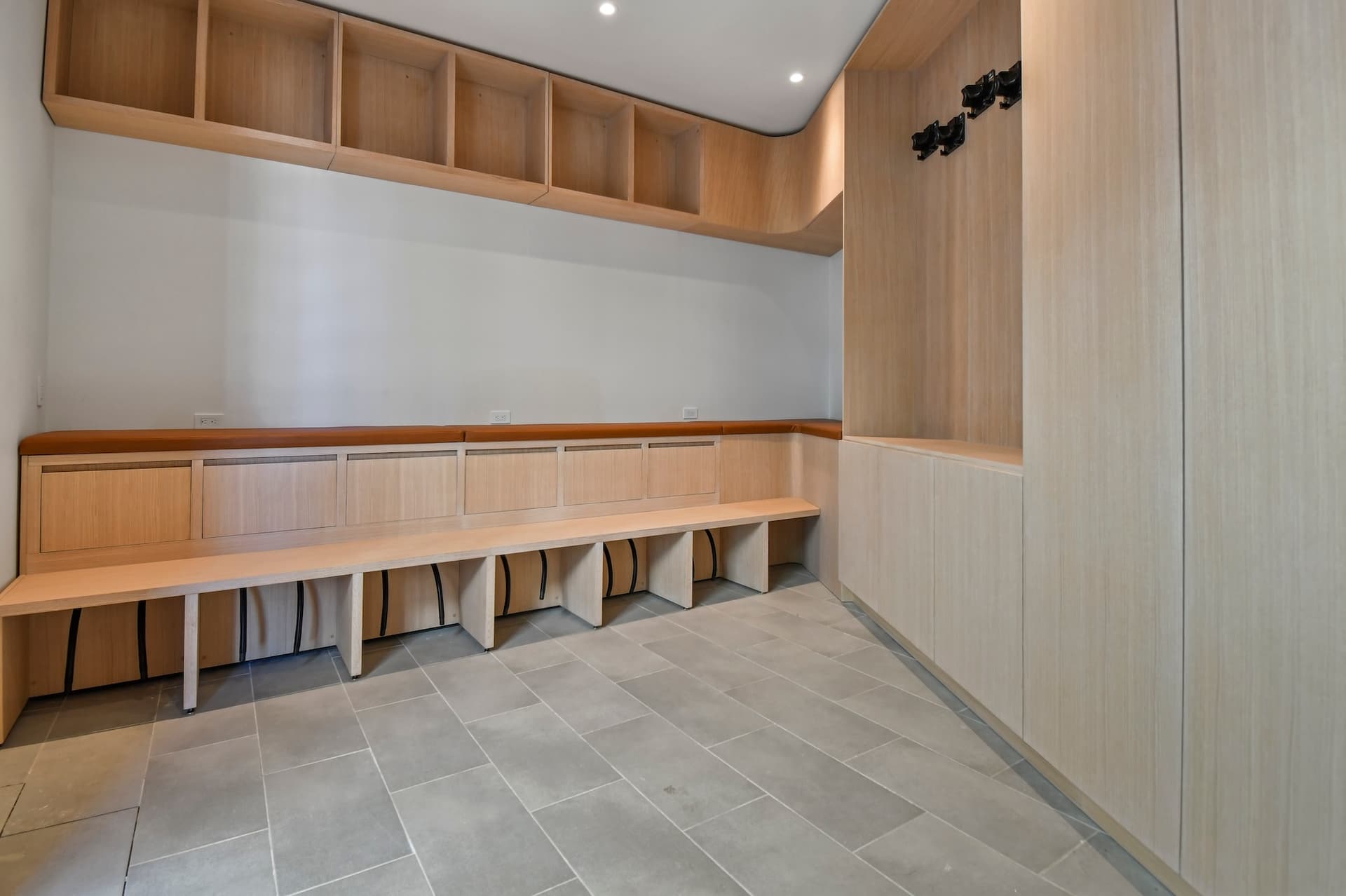 Japandi Slopeside Retreat - Image 46